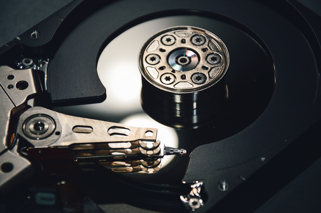 How To Securely Erase All Data From an Old Mechanical Hard Drive for FREE